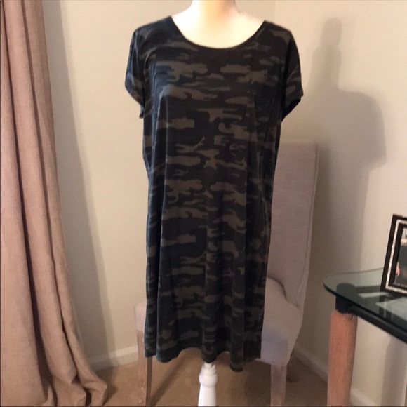 Sanctuary Dresses & Skirts - Sanctuary Camo T-Shirt Dress